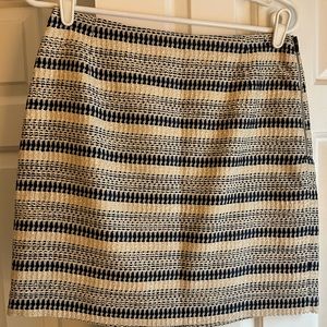 Banana republic mini skirt size 6